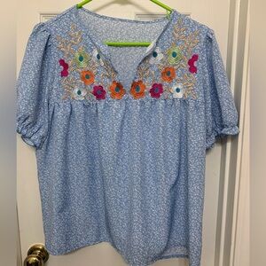 Floral Embroidered Summer flowy Top sz XL
